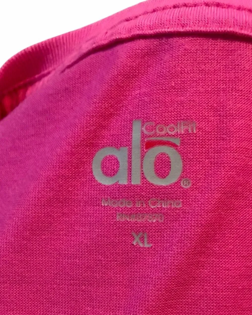 ALO YOGA CoolFit Fuchsia Pink Scoop Neck Short Sleeve Athletic Tee XL